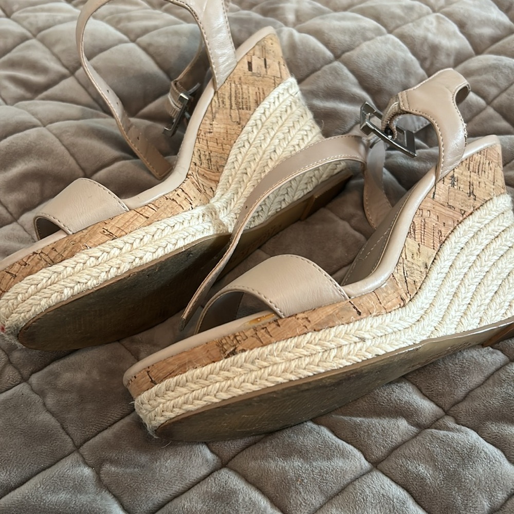 Charles David Elegant Beige Women's Sandals